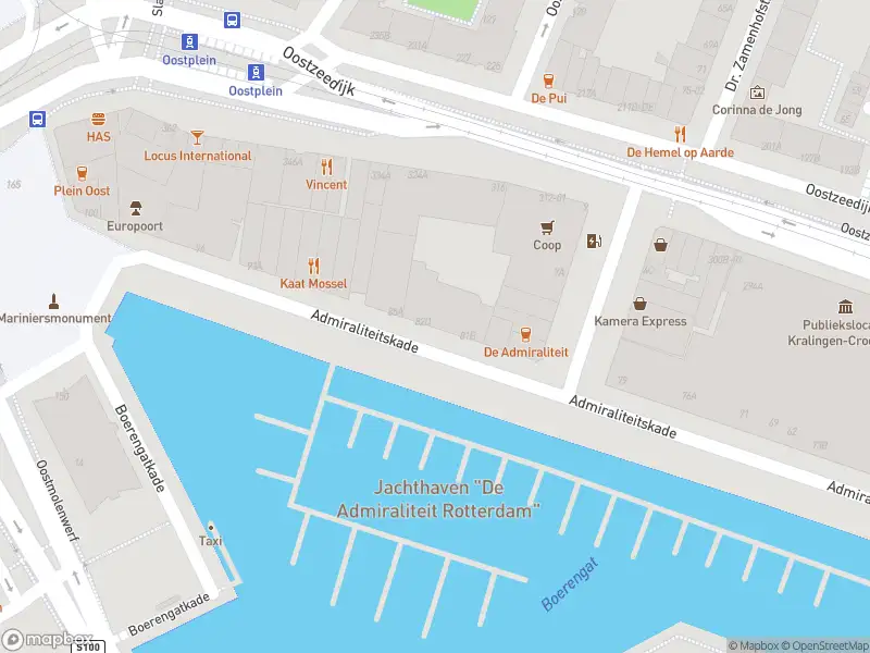 Ambulance met grote spoed naar de Admiraliteitskade in Rotterdam