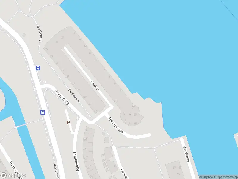 Ambulance met gepaste spoed naar de Dokhof in Ridderkerk