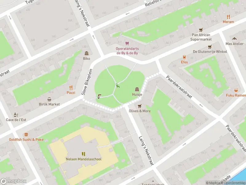 Ambulance met grote spoed naar de Transvaalplein in Amsterdam