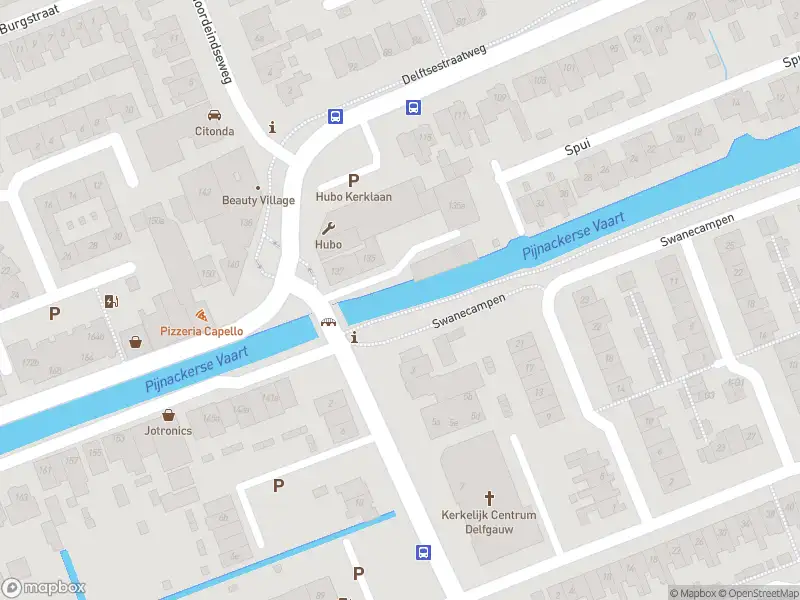 Ambulance met gepaste spoed naar de Graaf Willem II laan in Delfgauw