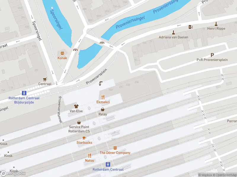 Ambulance met gepaste spoed naar de Proveniersplein in Rotterdam