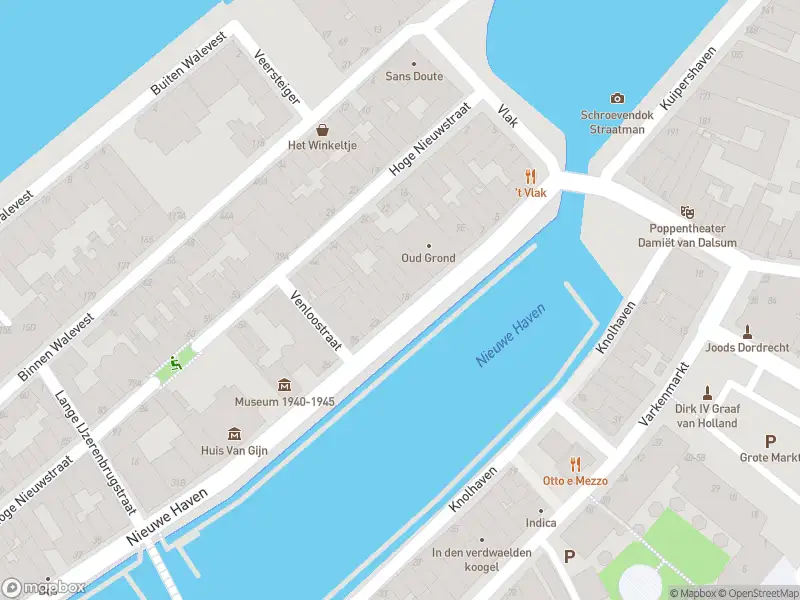 Ambulance met gepaste spoed naar de Nieuwe Haven in Dordrecht