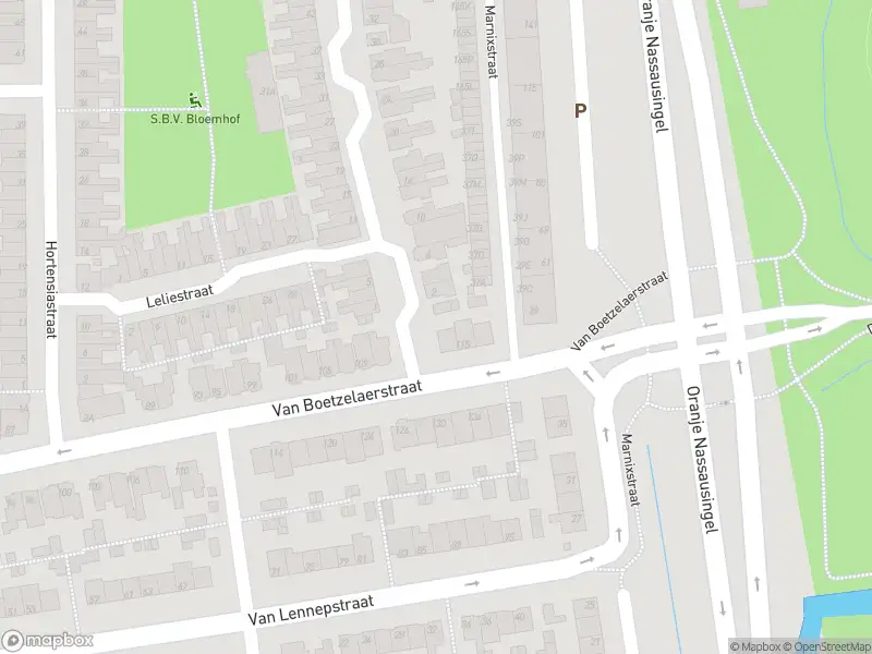 Ambulance met gepaste spoed naar de Hooftstraat in Alphen aan den Rijn