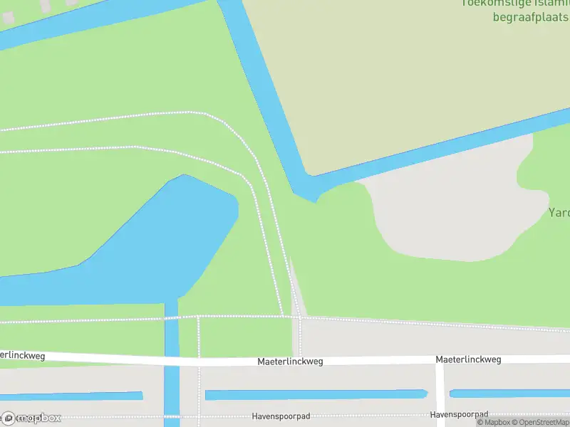 Ambulance met grote spoed naar de Maeterlinckweg in Rotterdam