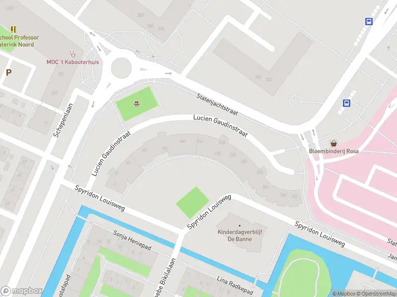 Ambulance met grote spoed naar de Statenjachtstraat in Amsterdam