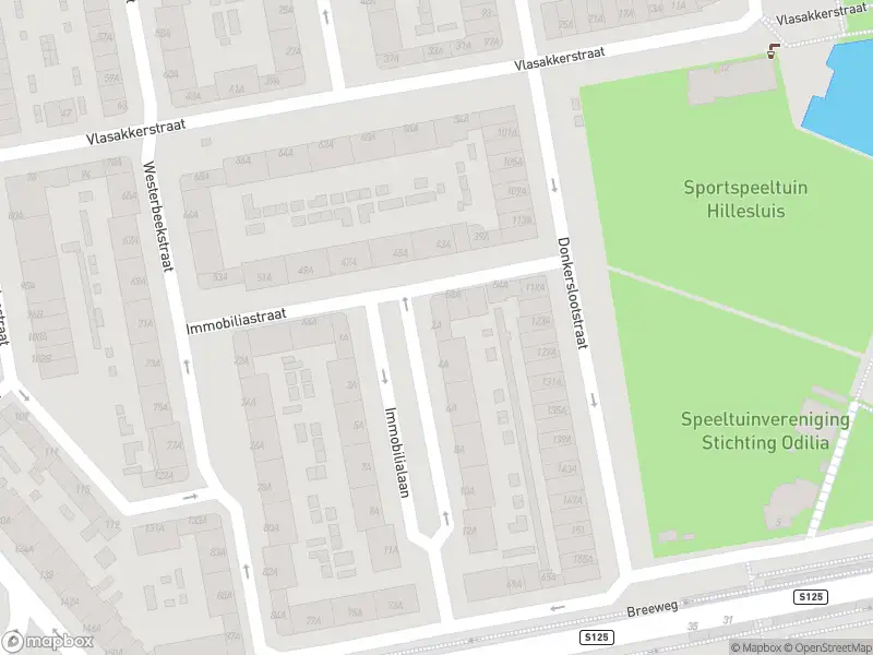 Ambulance met grote spoed naar de Immobilialaan in Rotterdam