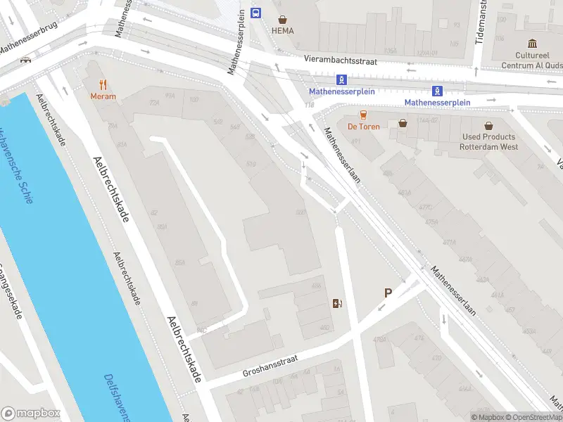 Ambulance met grote spoed naar de Mathenesserlaan in Rotterdam