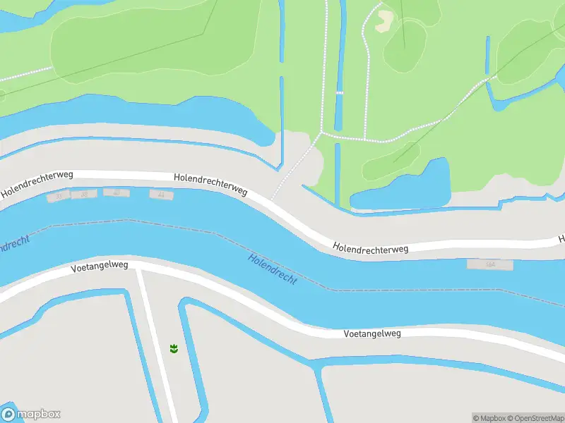 Ambulance met grote spoed naar de Holendrechterweg in Amsterdam