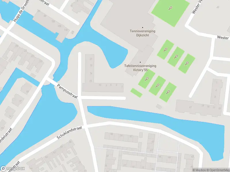 Ambulance met gepaste spoed naar de Pampusstraat in Volendam