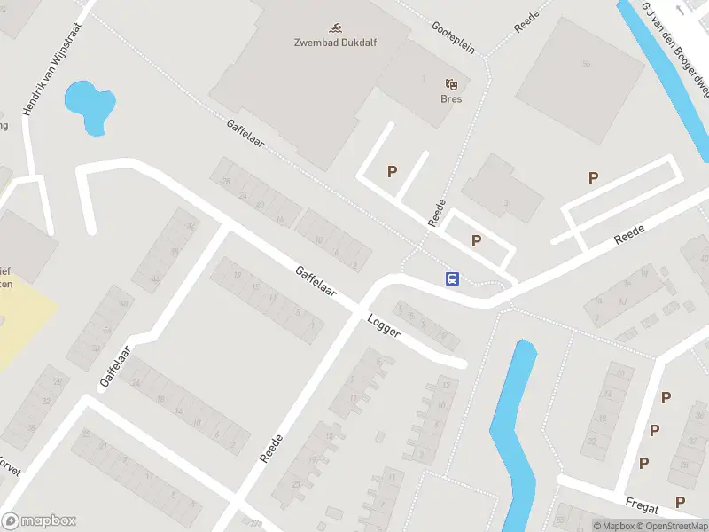 Ambulance met grote spoed naar de Gaffelaar in Brielle