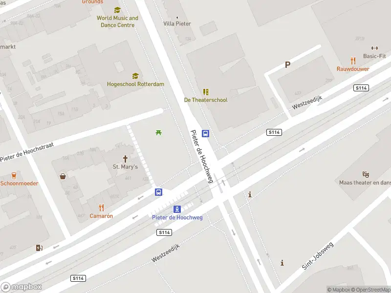 Ambulance met grote spoed naar de Westzeedijk in Rotterdam