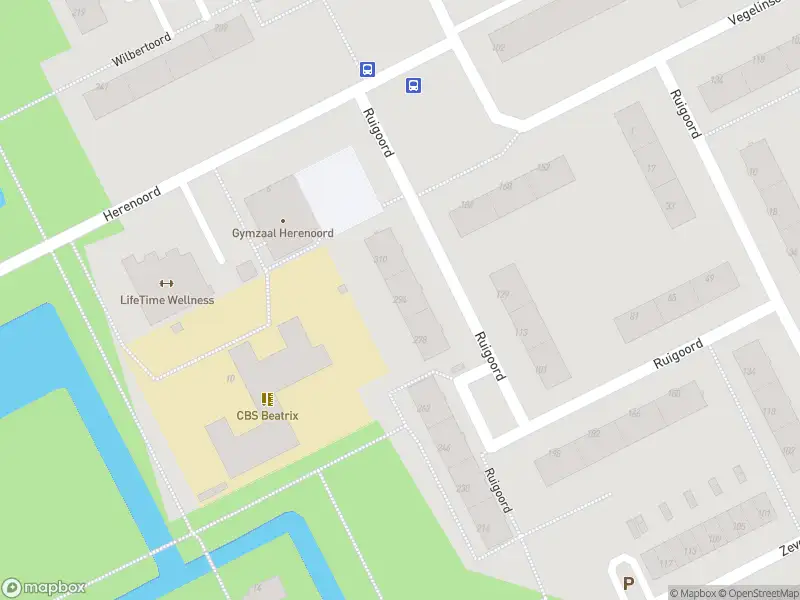Ambulance met grote spoed naar de Ruigoord in Rotterdam
