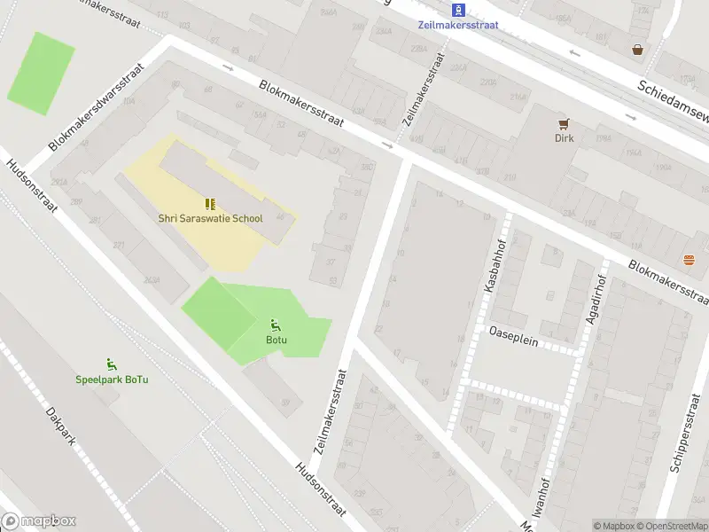 Ambulance met grote spoed naar de Zeilmakersstraat in Rotterdam