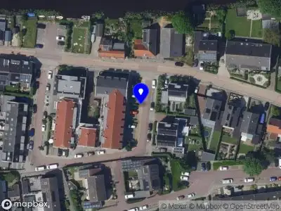 Ambulance met gepaste spoed naar de Burgemeester Boudet van Damstraat in Oud-Alblas