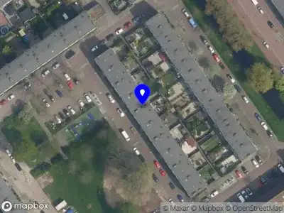 Ambulance met grote spoed naar de Staalmeesterstraat in Delft