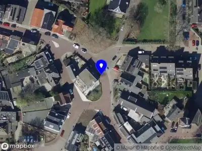 Ambulance met grote spoed naar de Dorpsstraat in Barendrecht