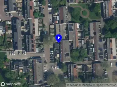 Ambulance met grote spoed naar de Groningenlaan in Haarlem