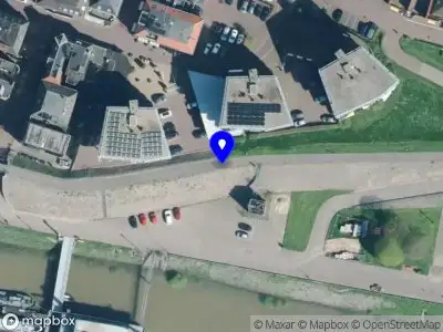 Brandweer met grote spoed naar de Europa-kade in Tolkamer vanwege reanimatie