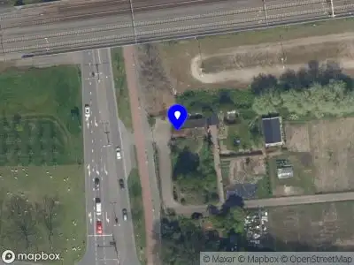 Brandweer met gepaste spoed naar de Vreelustweg in Rotterdam vanwege een buitenbrand