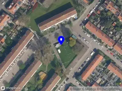 Ambulance met gepaste spoed naar de Aronskelkstraat in Rotterdam