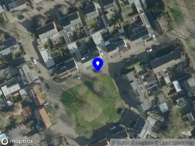 Brandweer met grote spoed naar de Dr. Schaepmanplein in Oisterwijk vanwege een buitenbrand