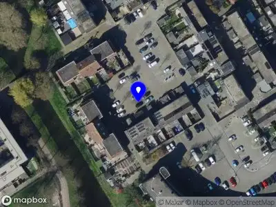 Brandweer met grote spoed naar de Dragondonk in Spijkenisse vanwege gebouwbrand