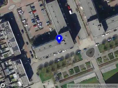 Ambulance met grote spoed naar de Zoutweide in Hellevoetsluis