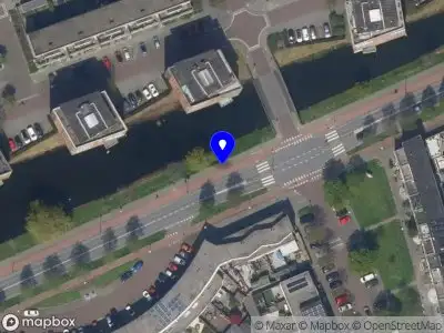Ambulance met gepaste spoed naar de Rozenlaan in Vlaardingen