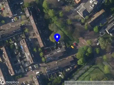 Brandweer met gepaste spoed naar de Nellie van Kolstraat in Leiden