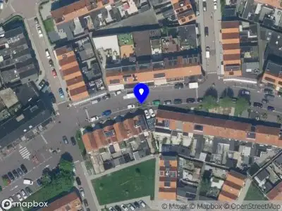 Ambulance met grote spoed naar de Tulpenstraat in Volendam