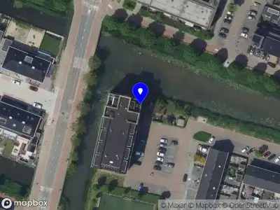 Ambulance met grote spoed naar de Zaling in Papendrecht