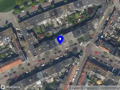 Ambulance met gepaste spoed naar de Van Ruijsdaellaan in Schiedam