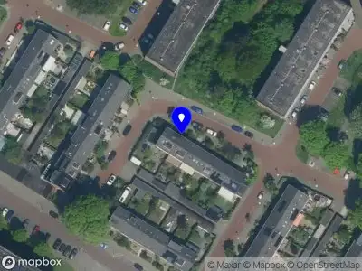 Ambulance met grote spoed naar de Aardbeienvlak in IJmuiden