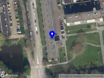 Ambulance met grote spoed naar de Louis Zimmermannplein in Schiedam