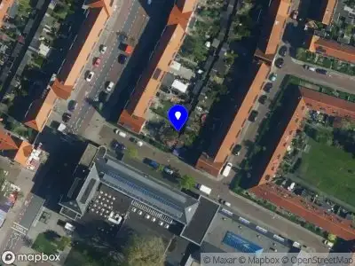 Ambulance met gepaste spoed naar de Steenbokstraat in Haarlem