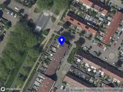 Ambulance met grote spoed naar de Wilgenhof in Papendrecht