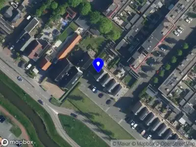 Ambulance met grote spoed naar de Grenadierspoort in Nieuw-Vennep