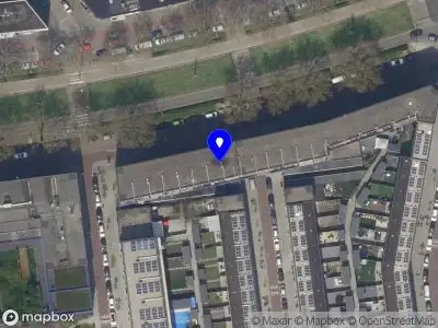 Ambulance met grote spoed naar de Putselaan in Rotterdam