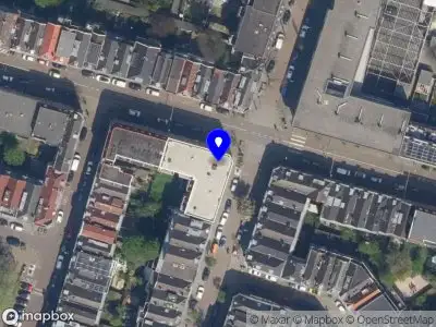 Ambulance met gepaste spoed naar de 1e Pijnackerstraat in Rotterdam