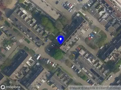 Ambulance met grote spoed naar de Willem-Alexanderlaan in Poeldijk