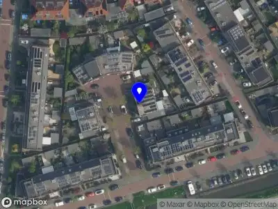 Ambulance met grote spoed naar de Persijnhof in 's-Gravenhage