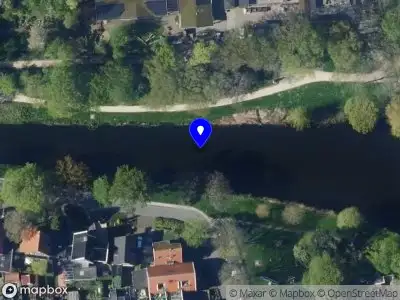 Ambulance met grote spoed naar de Wilhelminaplantsoen in Enkhuizen