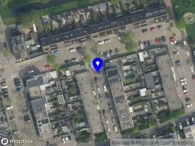 Ambulance met gepaste spoed naar de Adenstraat in Delft
