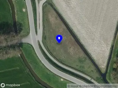 Ambulance met grote spoed naar de Schapengorsedijk in Rockanje