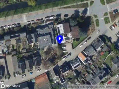 Ambulance met grote spoed naar de Gebroken Meeldijk in Barendrecht