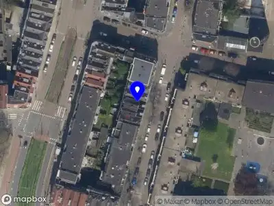 Ambulance met grote spoed naar de Watergeusstraat in Rotterdam