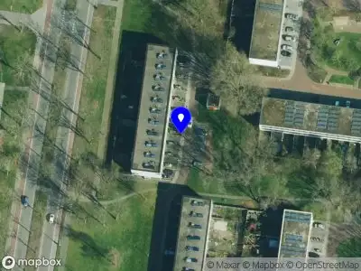 Brandweer met grote spoed naar de De Luttebrink in Enschede vanwege gebouwbrand