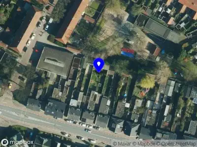 Brandweer met gepaste spoed naar de G.J. van Heekstraat in Enschede vanwege een liftopsluiting