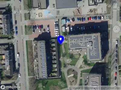 Ambulance met grote spoed naar de Eikenlaan in Spijkenisse