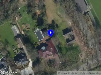 Politie met grote spoed naar de Warandelaan in Oosterhout vanwege letsel